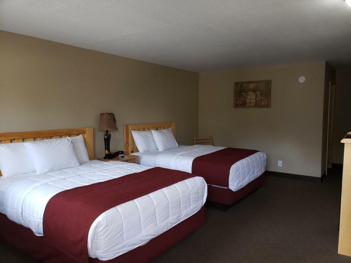 Woodside Dells Hotel & Suites Wisconsin Dells Exterior foto